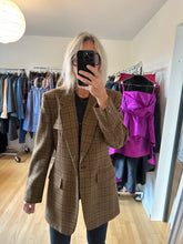Load image into Gallery viewer, Wool Blazer