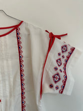Load image into Gallery viewer, Embroidery Blouse