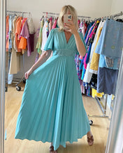 Load image into Gallery viewer, Pleated Maxi Dress