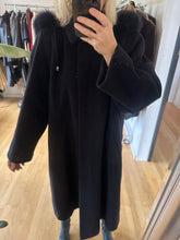Load image into Gallery viewer, Navy blue wool and cashmere coat with fur