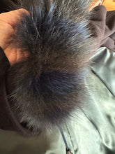 Load image into Gallery viewer, Navy blue wool and cashmere coat with fur