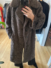 Load image into Gallery viewer, Long fake fur coat