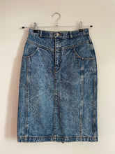 Load image into Gallery viewer, Acid Wash Denim Skirt