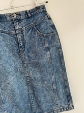 Load image into Gallery viewer, Acid Wash Denim Skirt