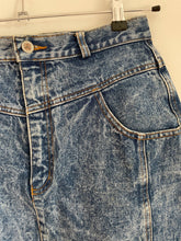 Load image into Gallery viewer, Acid Wash Denim Skirt