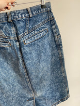 Load image into Gallery viewer, Acid Wash Denim Skirt