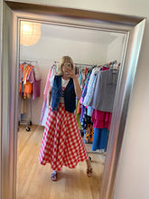 Load image into Gallery viewer, Checkered Midi Skirt