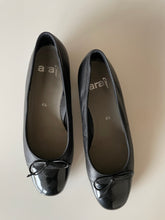 Load image into Gallery viewer, Black Ballerina Shoe