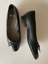 Load image into Gallery viewer, Black Ballerina Shoe