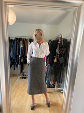 Load image into Gallery viewer, Wool Pencil Skirt