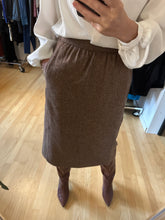 Load image into Gallery viewer, Brown Wool Midi Skirt