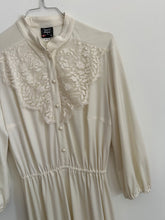 Load image into Gallery viewer, Cream lace dress