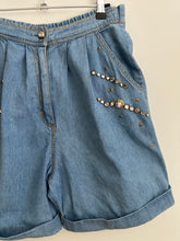 Load image into Gallery viewer, Denim shorts with studs