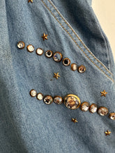 Load image into Gallery viewer, Denim shorts with studs