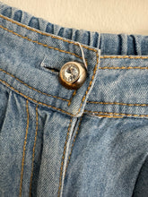 Load image into Gallery viewer, Denim shorts with studs