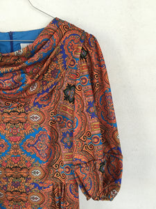 Beautiful Paisley Print 60s Dress