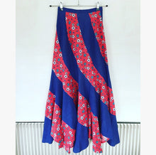 Load image into Gallery viewer, Maxi Skirt Floral Print 70s