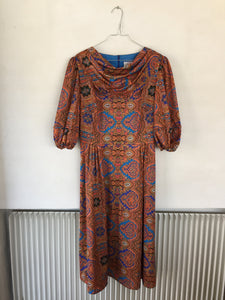 Beautiful Paisley Print 60s Dress