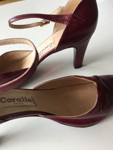 Load image into Gallery viewer, Burgundy Ankel Strap Pumps