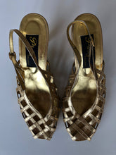 Load image into Gallery viewer, Gold Sandals