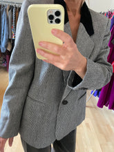 Load image into Gallery viewer, Wool and Velvet Blazer Jacket