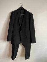 Load image into Gallery viewer, Black Mens Tuxedo Suit