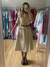 Load image into Gallery viewer, 70s Shirt Dress