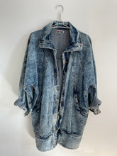 Load image into Gallery viewer, Oversized Snow Wash Denim Jacket