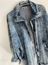 Load image into Gallery viewer, Oversized Snow Wash Denim Jacket