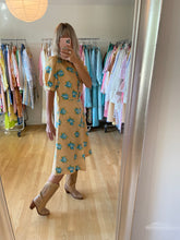 Load image into Gallery viewer, Floral Print Puff Sleeves Dress