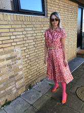 Load image into Gallery viewer, 70s Floral Print Skirt and Shirt Suit