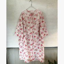 Load image into Gallery viewer, Floral Print Seersucker Dress