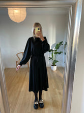 Load image into Gallery viewer, Black Midi Dress