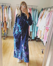 Load image into Gallery viewer, Floral Print Robe