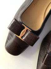 Load image into Gallery viewer, Salvatore Ferragamo Flats