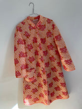 Load image into Gallery viewer, Quilted Floral Print Robe